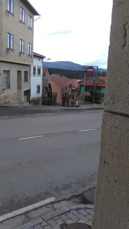 El Albergue Covaleda Luaran gambar