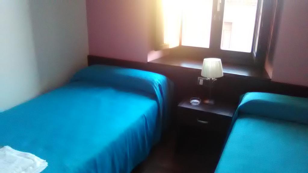 El Albergue Covaleda Luaran gambar