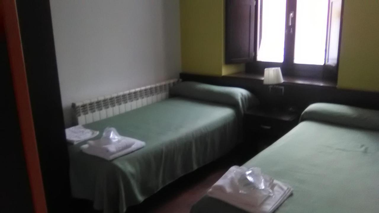 El Albergue Covaleda Luaran gambar